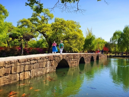 ���� ����4