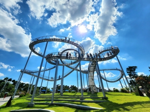 ���� ����4